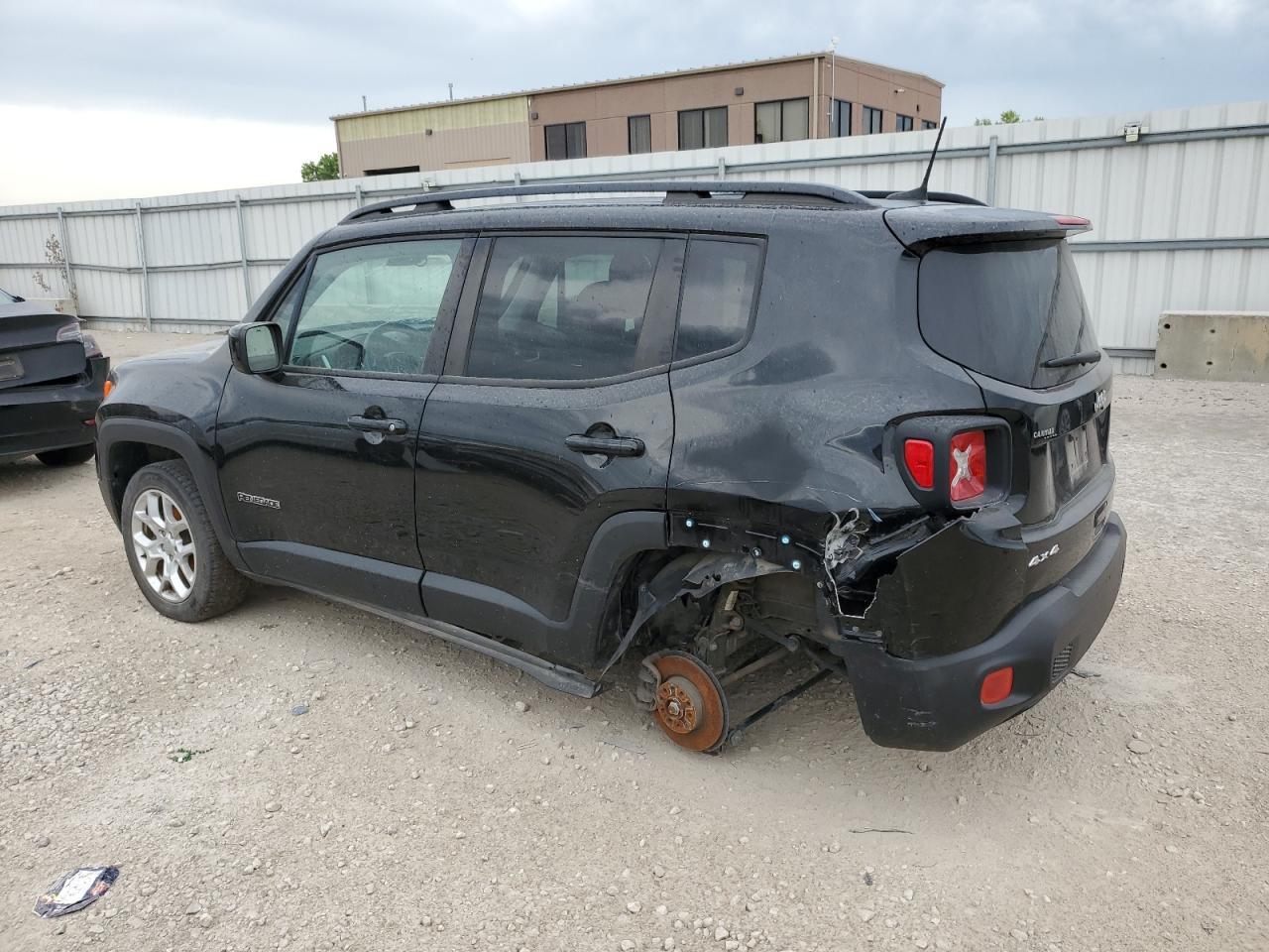 2018 Jeep Renegade Latitude - Image 2