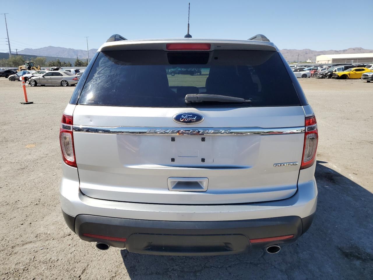 2013 Ford Explorer - Фото 6