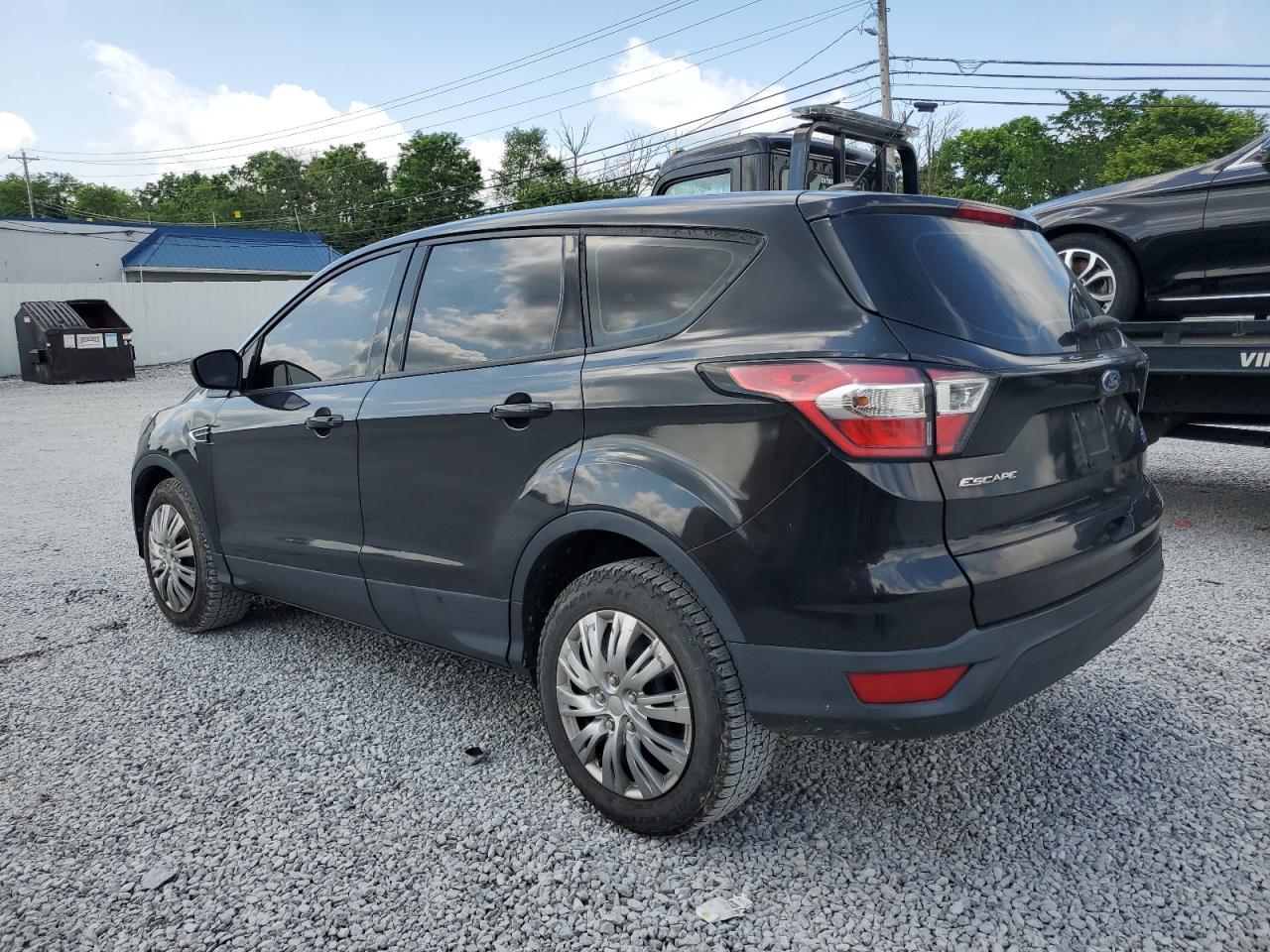 2017 Ford Escape S - Фото 2