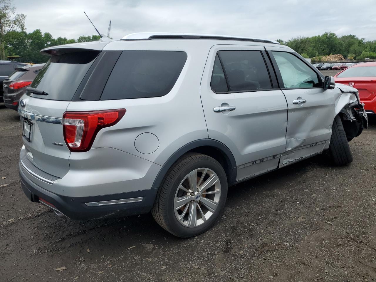 2019 Ford Explorer Limited - Фото 3