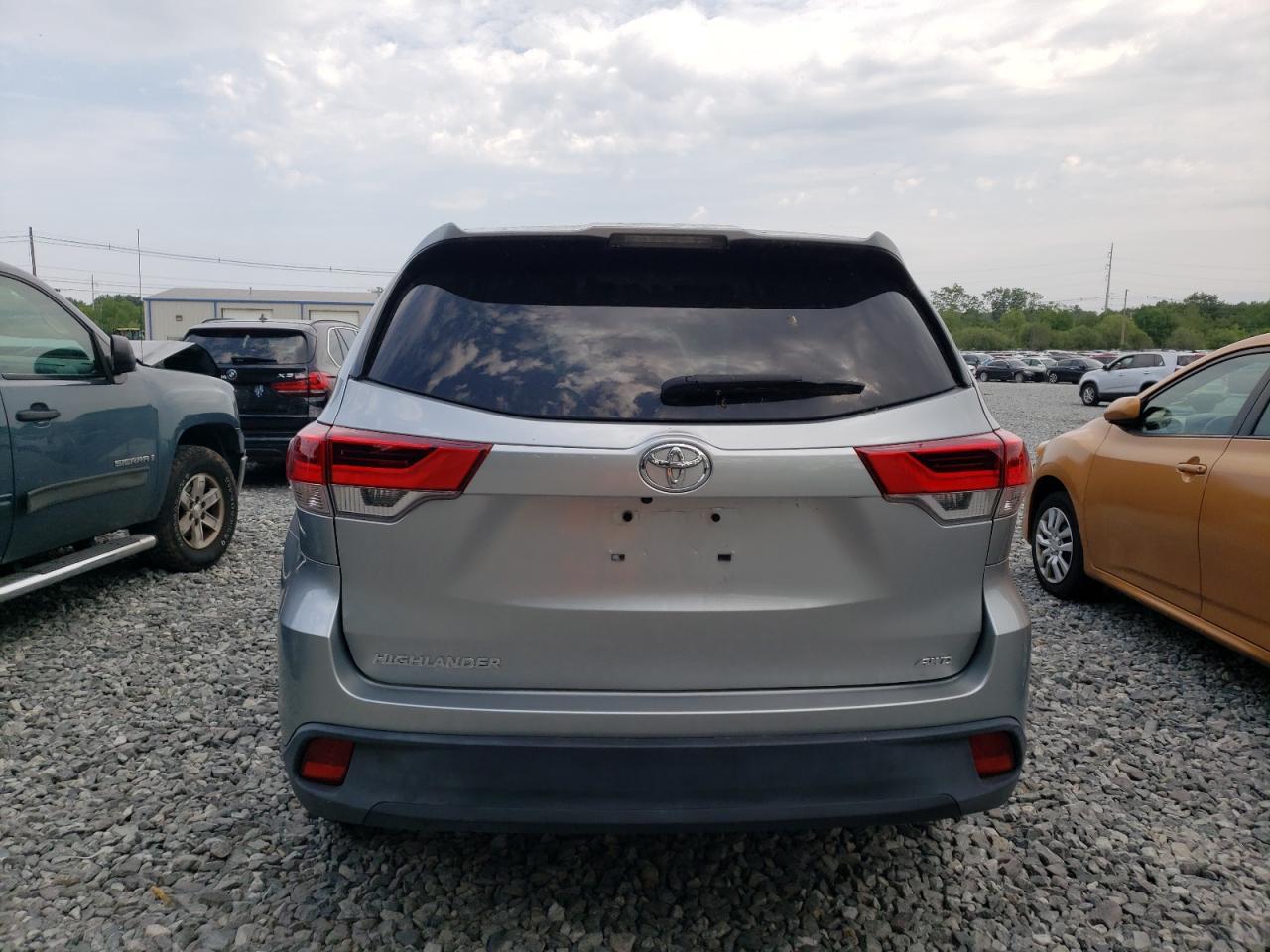 2019 Toyota Highlander Le - Фото 6