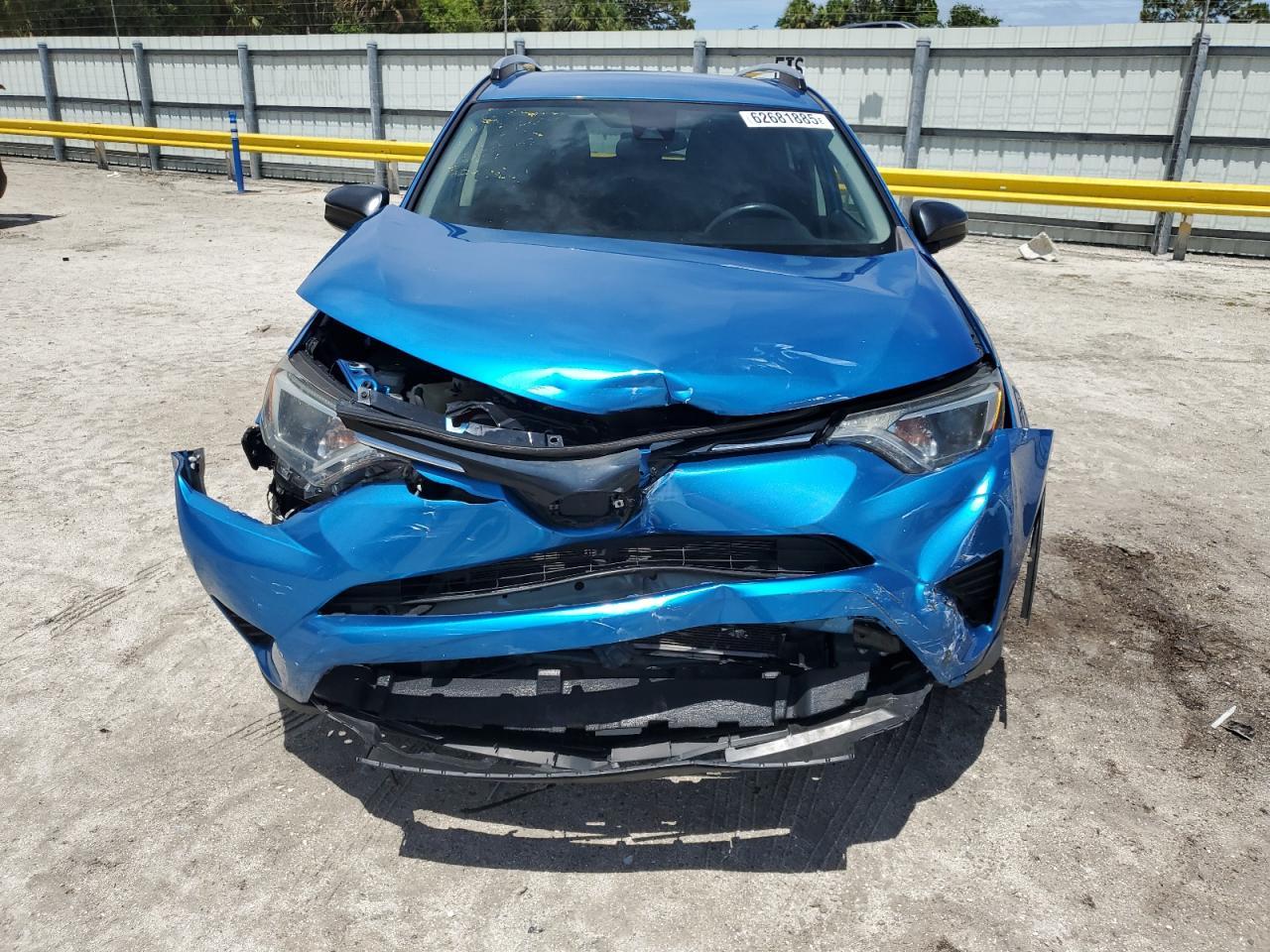 2018 Toyota Rav4 Le - Image 5