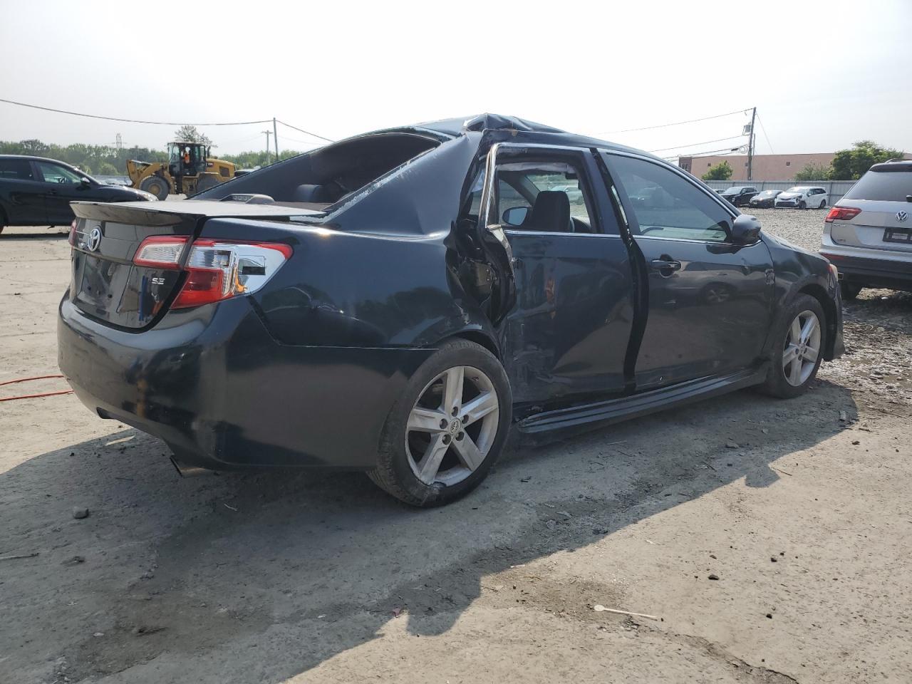 2014 Toyota Camry Se - Фото 3