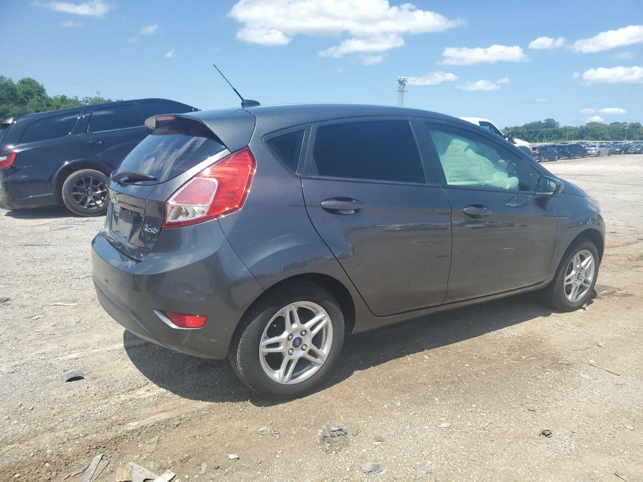 2019 Ford Fiesta Se - Фото 3