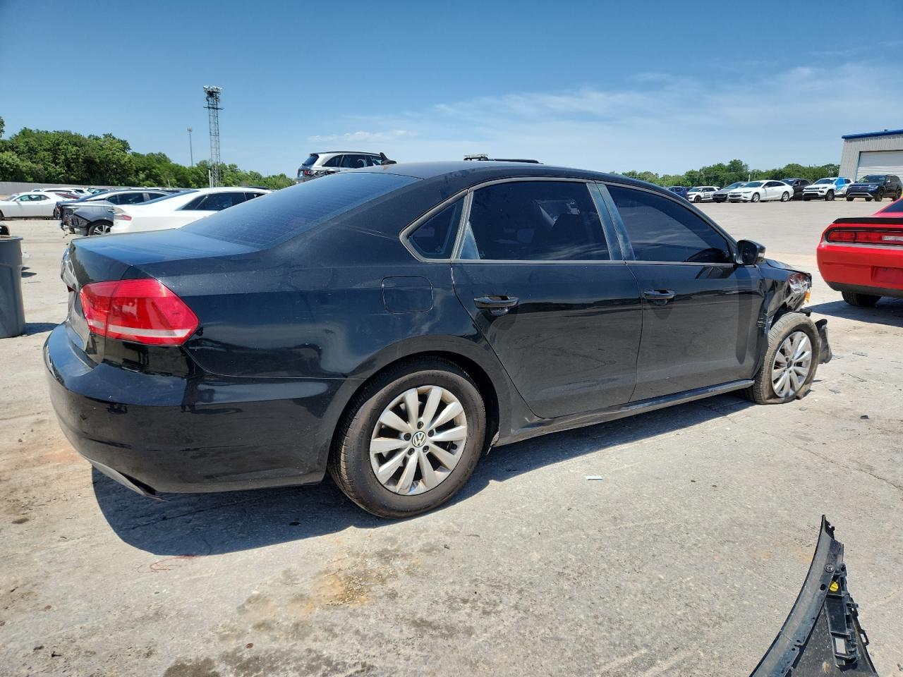 2012 Volkswagen Passat S - Фото 3