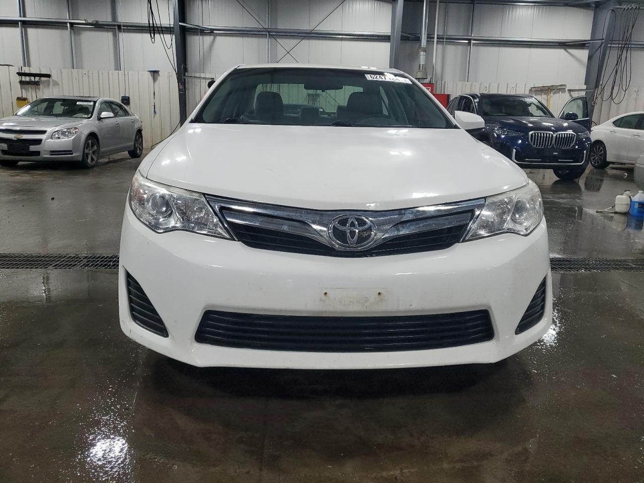 2012 Toyota Camry Base - Фото 5