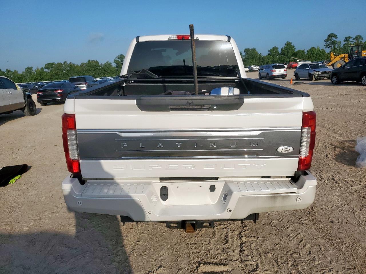 2017 Ford F250 Super Duty - Фото 6