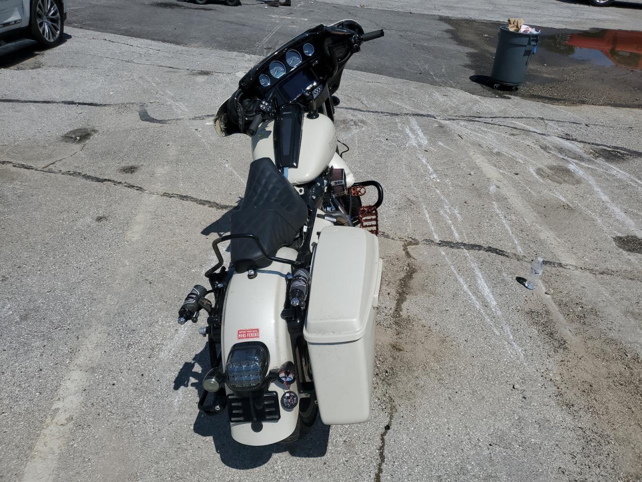 2023 Harley-Davidson Flhxst - Фото 6