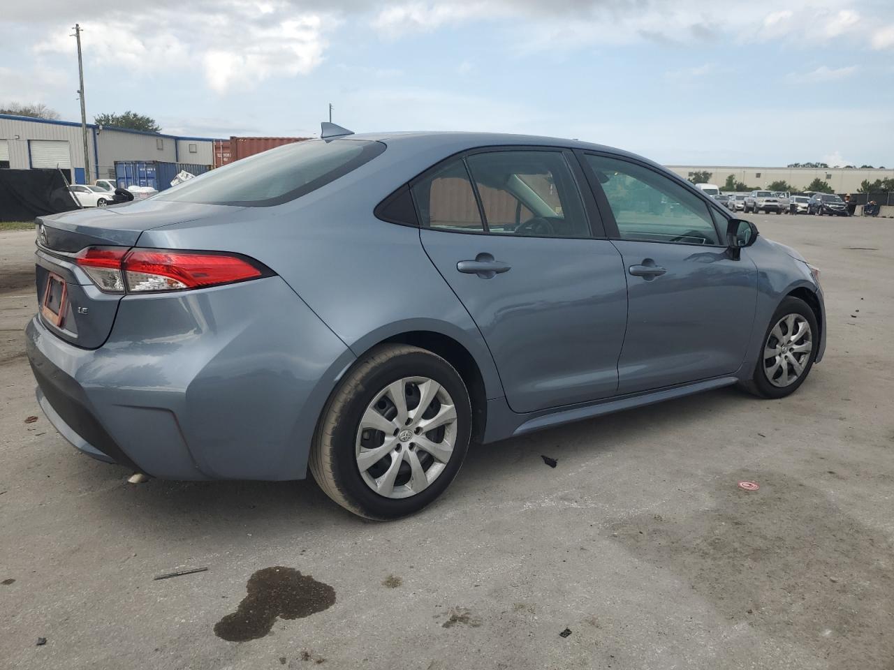 2021 Toyota Corolla Le - Фото 3