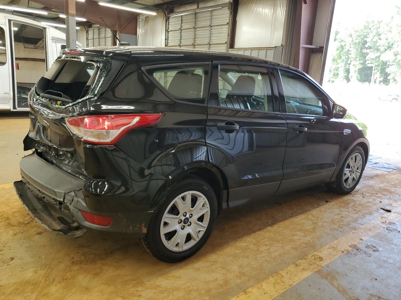 2015 Ford Escape S - Фото 3