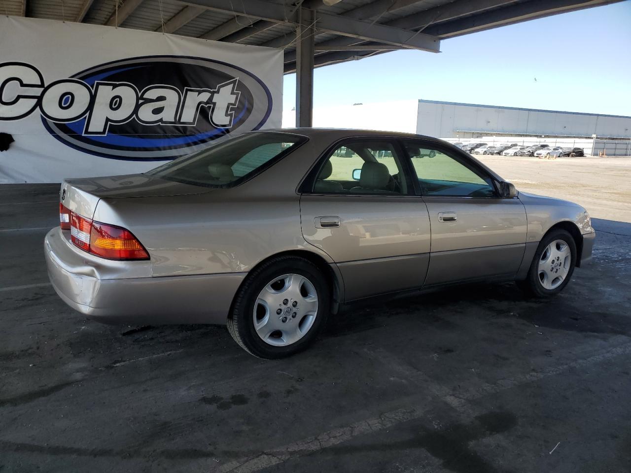 2000 Lexus Es 300 - Image 3