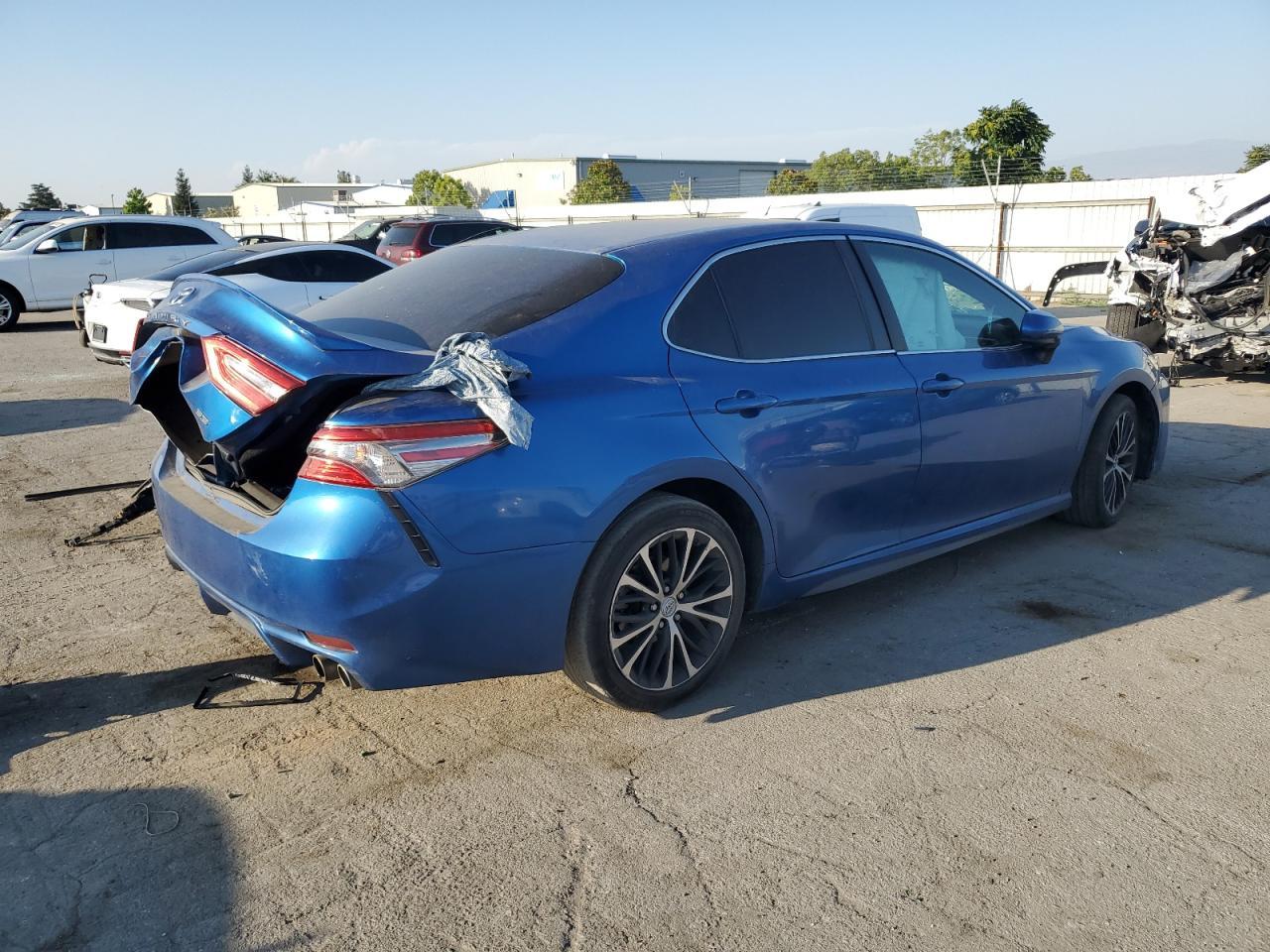 2018 Toyota Camry L - Фото 3