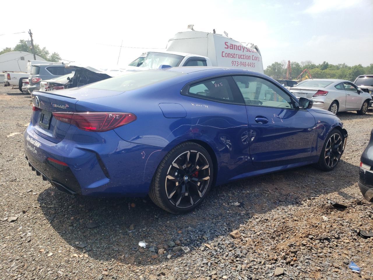 2025 BMW M440Xi - Фото 3