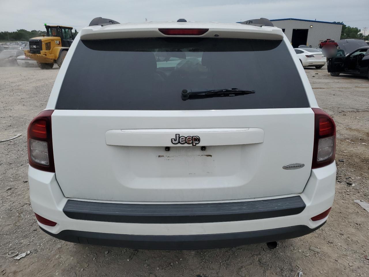 2016 Jeep Compass Latitude - Image 6