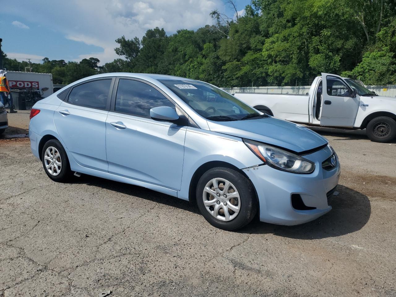 2014 Hyundai Accent Gls - Image 4