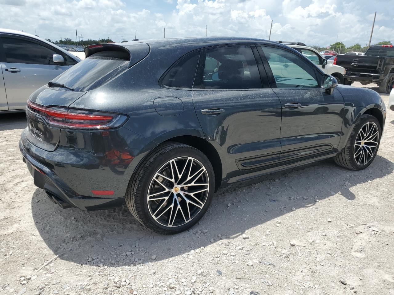 2025 Porsche Macan Base - Фото 3
