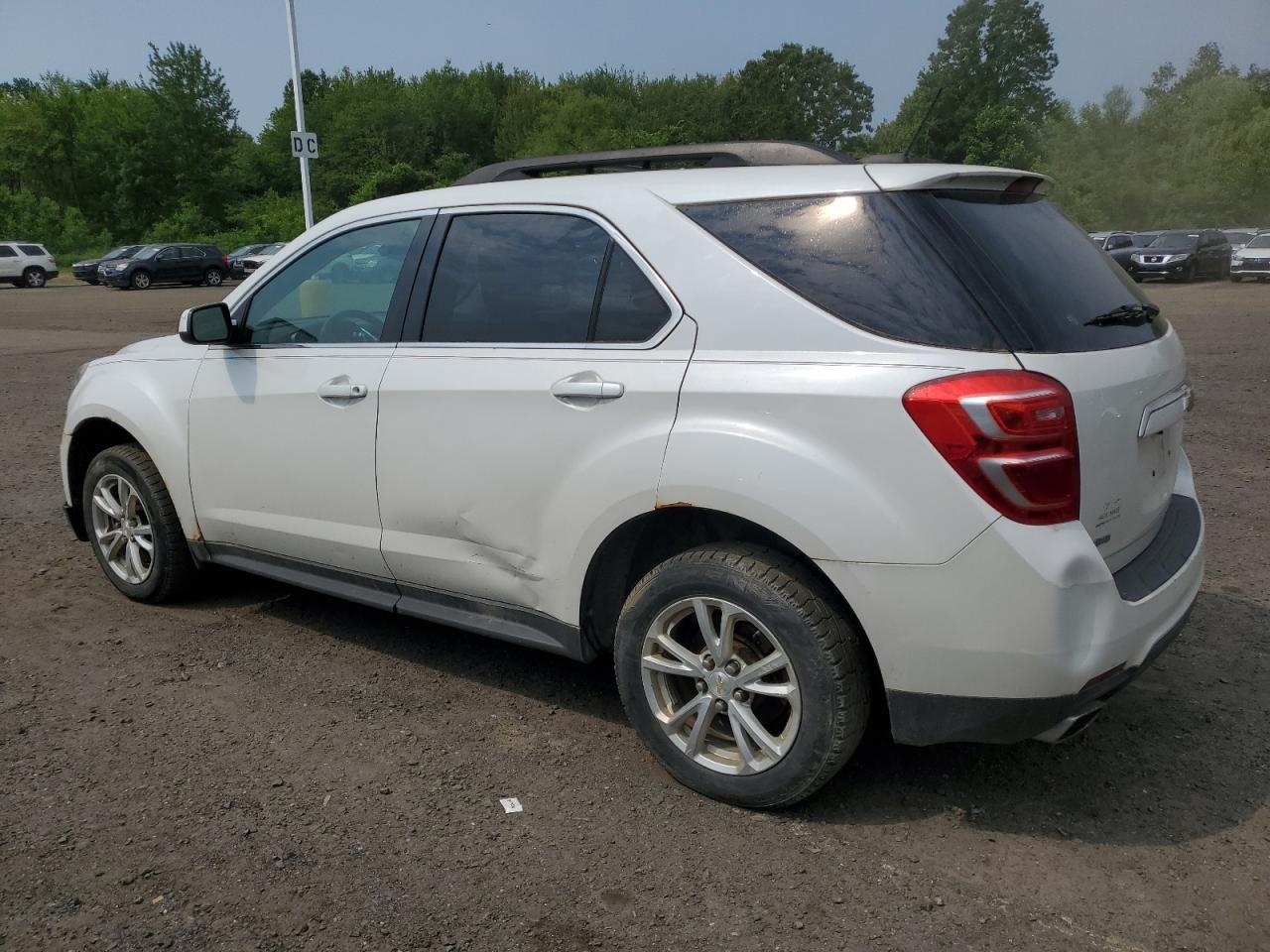 2016 Chevrolet Equinox Lt - Image 2