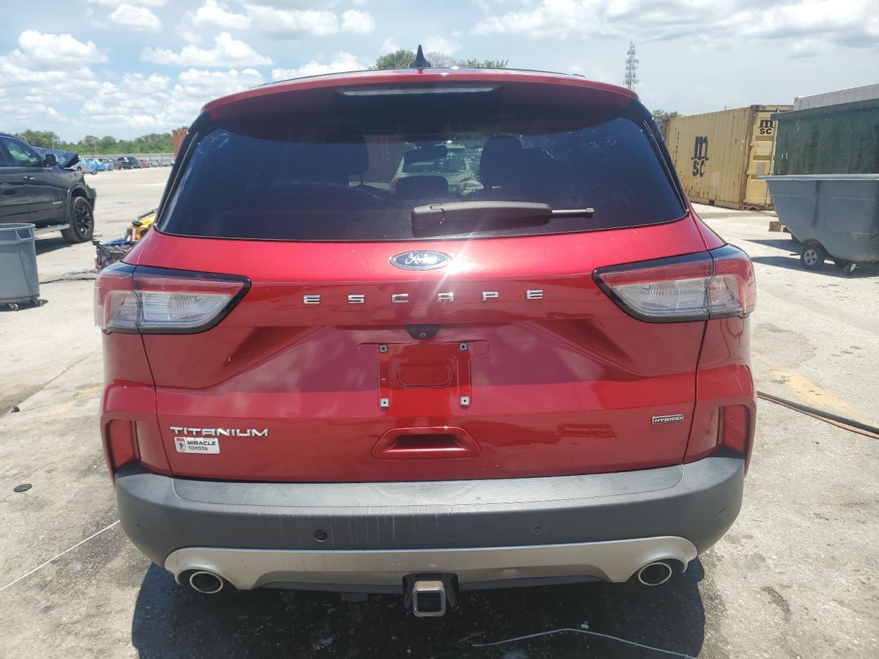 2022 Ford Escape Titanium - Image 6
