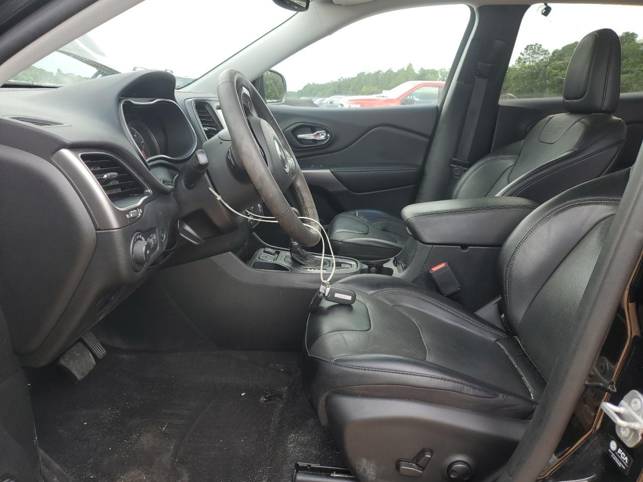 2022 Jeep Cherokee Latitude Lux - Image 7