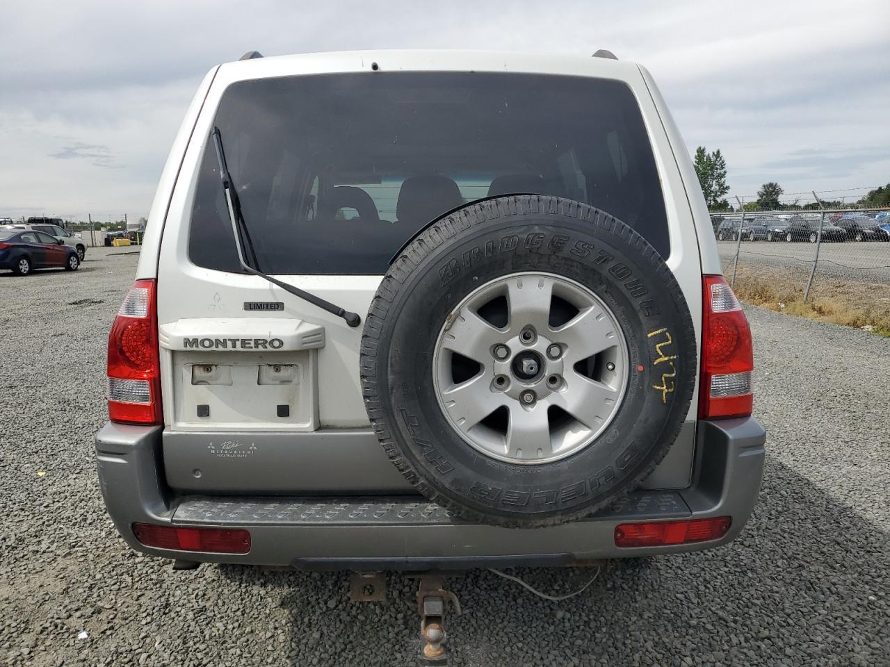 2004 Mitsubishi Montero Limited - Фото 6