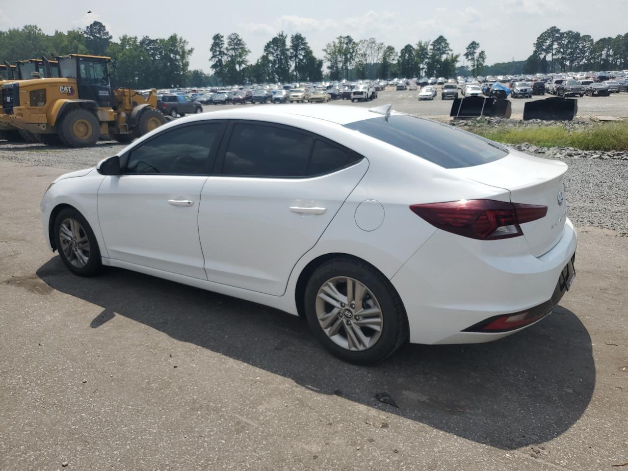 2019 Hyundai Elantra Sel - Image 2