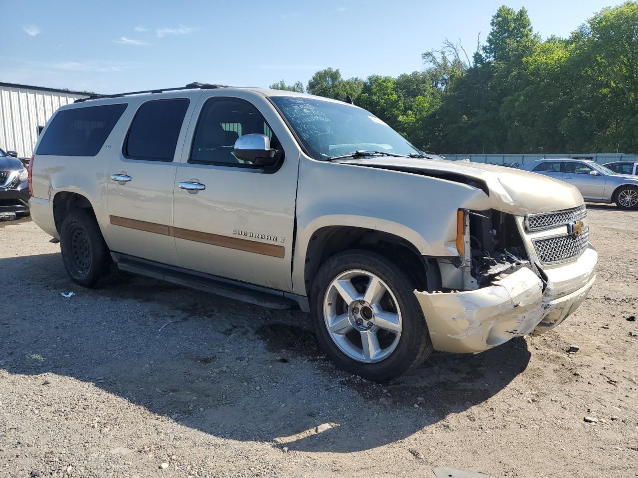 2007 Chevrolet Suburban C1500 - Image 4