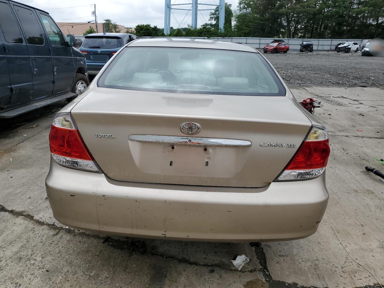 2005 Toyota Camry Le - Image 6