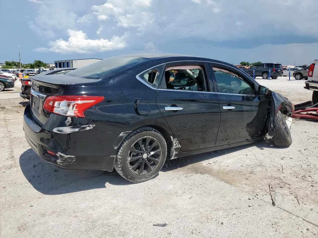 2018 Nissan Sentra S - Фото 3
