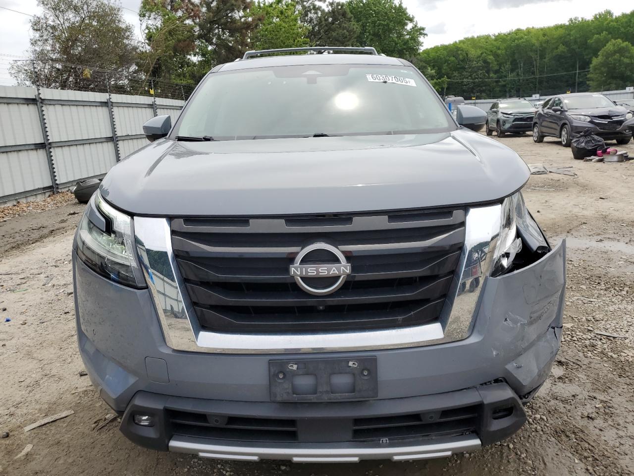 2022 Nissan Pathfinder Platinum - Фото 5