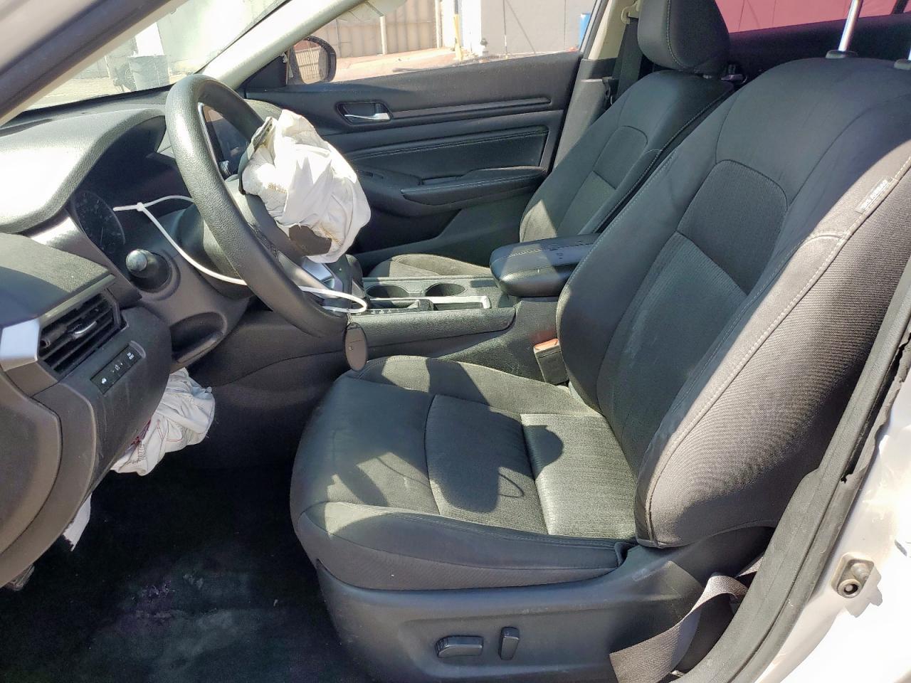 2020 Nissan Altima S - Фото 7