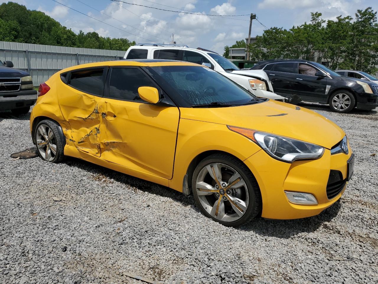 2015 Hyundai Veloster Base - Image 4