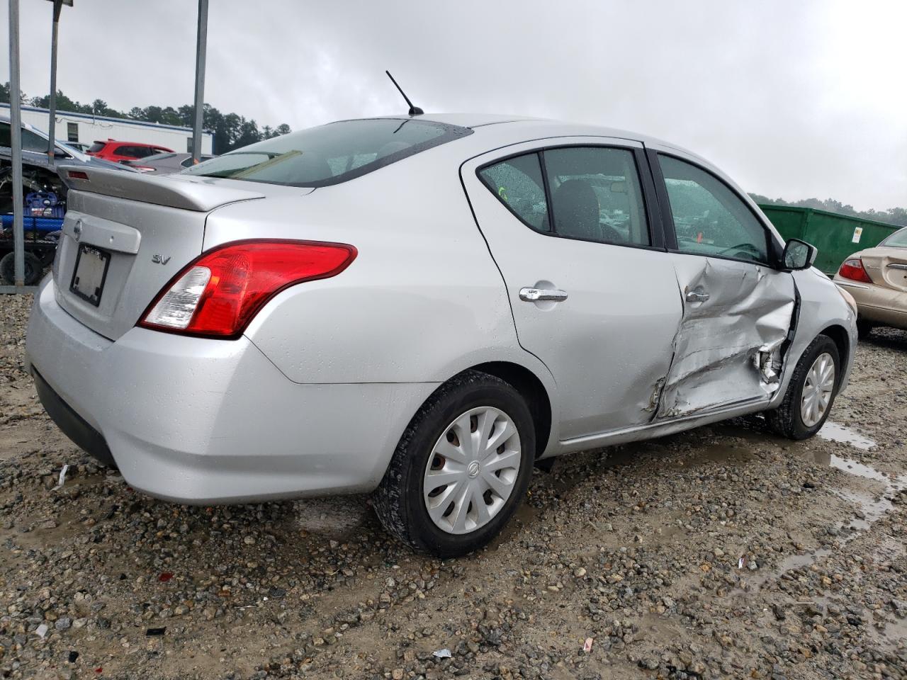 2018 Nissan Versa S - Image 3