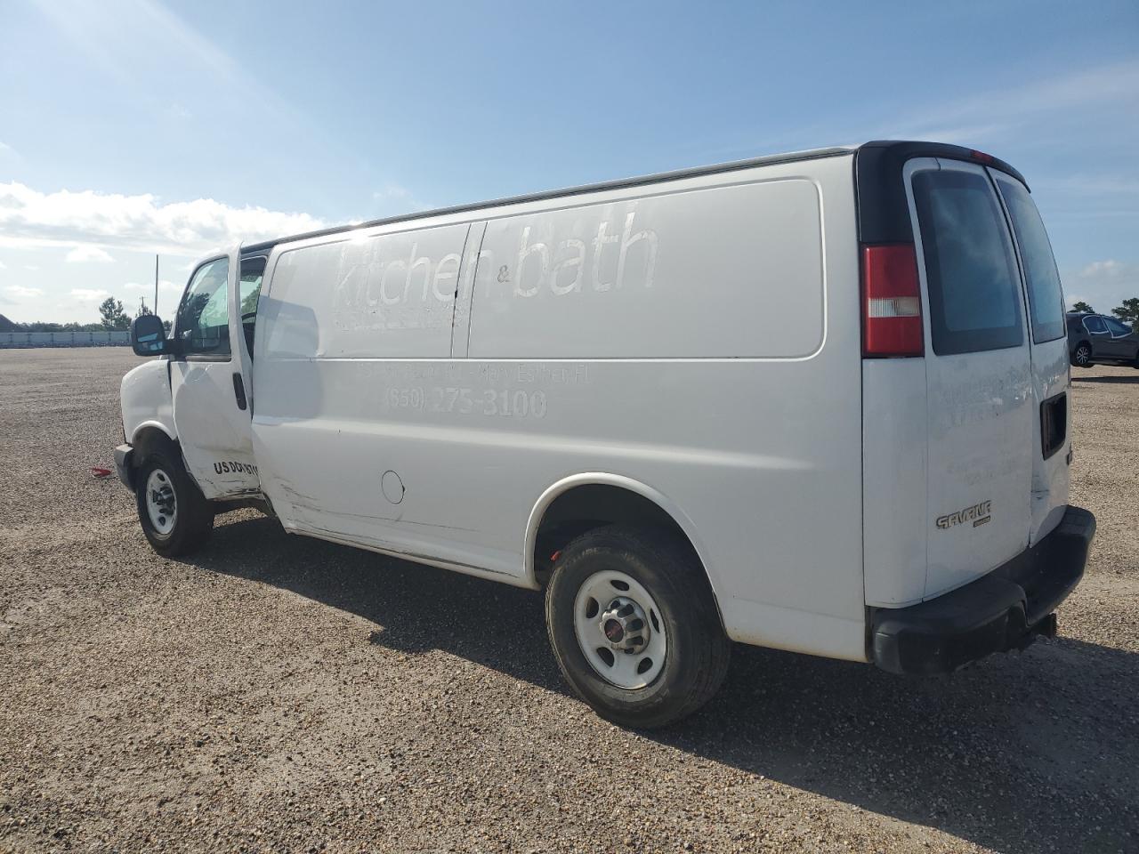 2015 GMC Savana G3500 - Фото 2