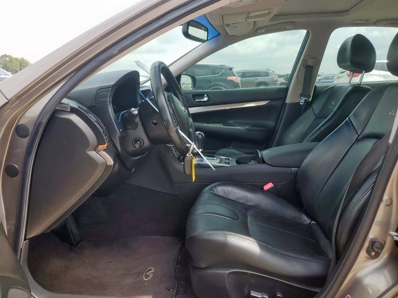 2010 Infiniti G37 Base - Image 7