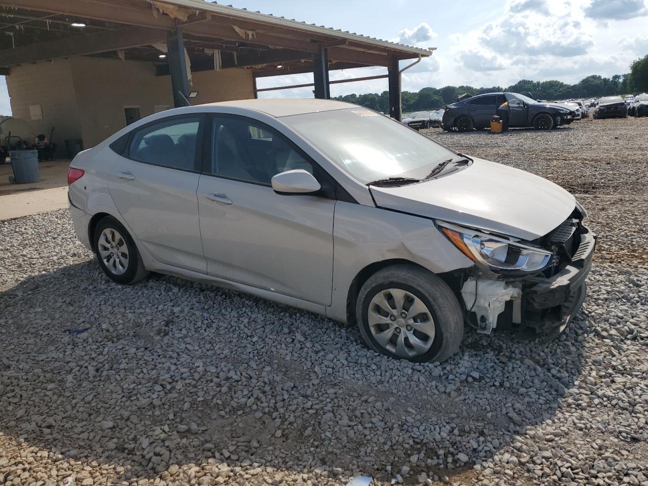 2016 Hyundai Accent Se - Image 4