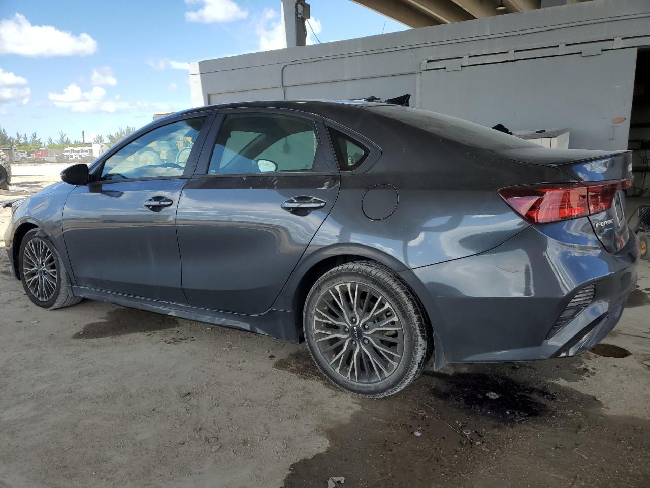 2024 Kia Forte Gt Line - Image 2