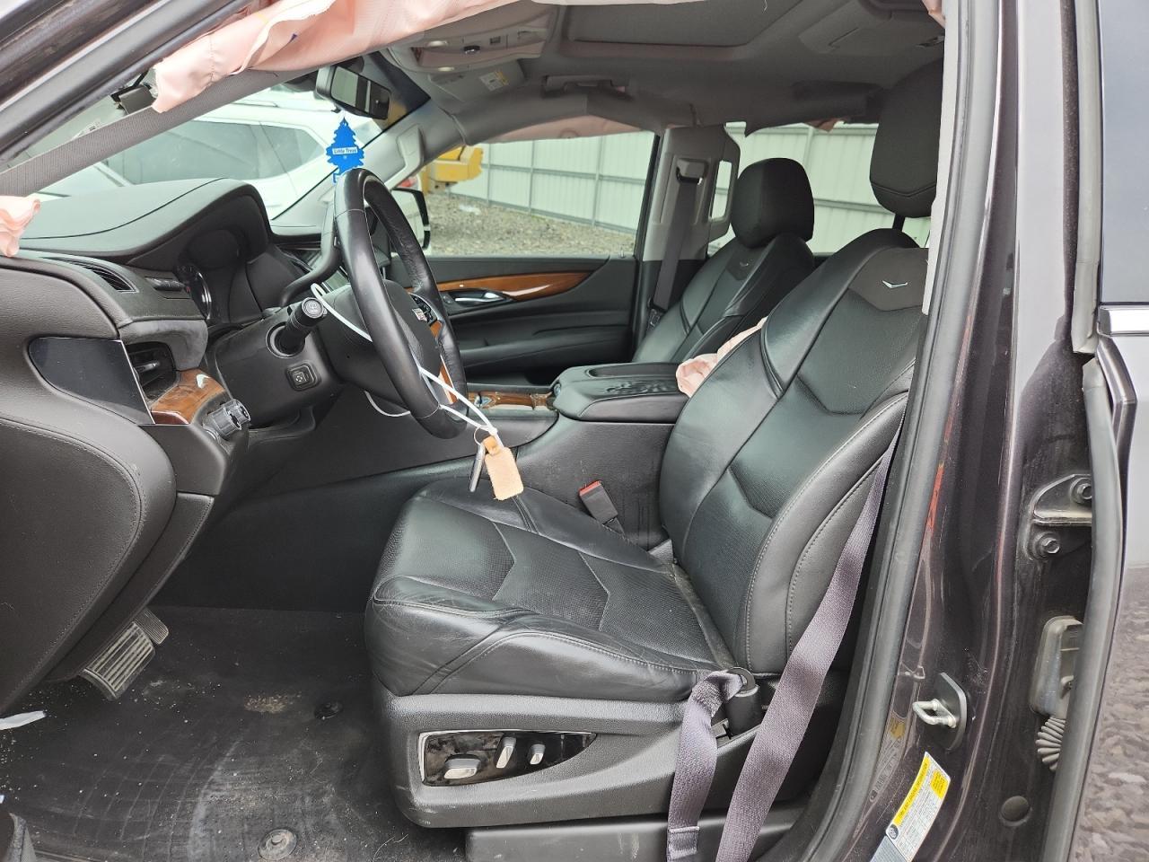 2017 Cadillac Escalade Premium Luxury - Image 7