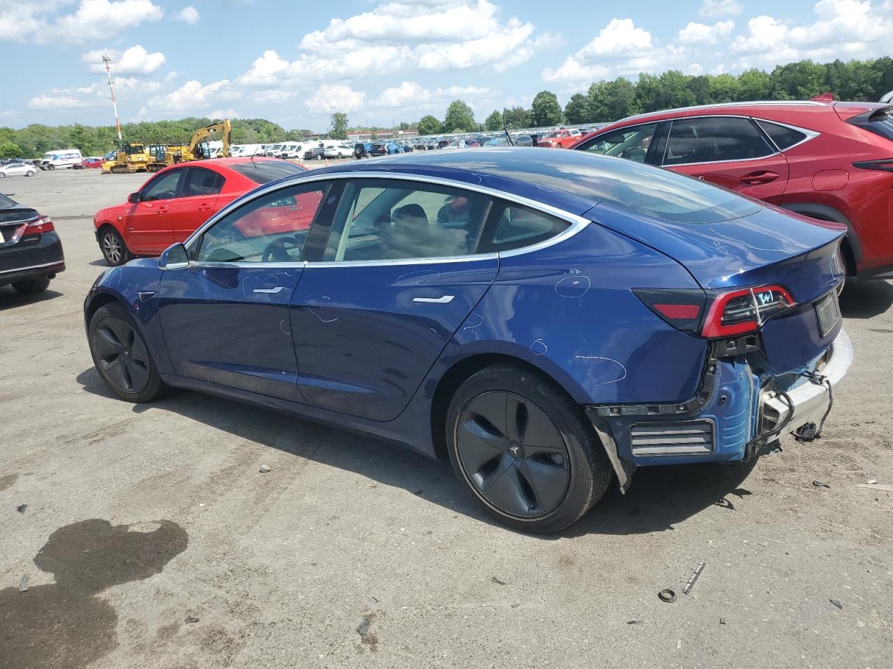 2020 Tesla Model 3 - Фото 2