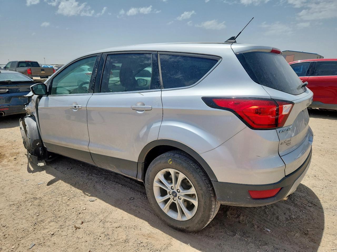 2019 Ford Escape Se - Фото 2