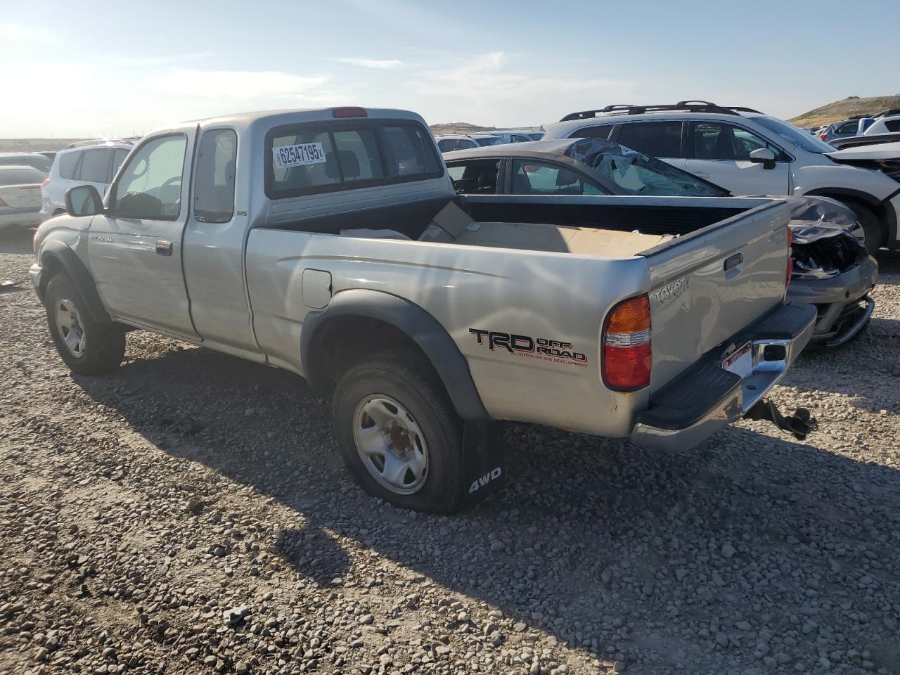 2004 Toyota Tacoma Xtracab - Image 2