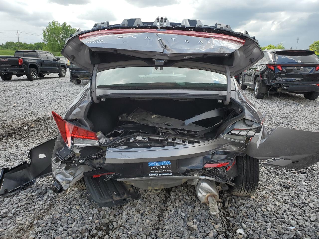 2024 Hyundai Elantra Sel - Image 6