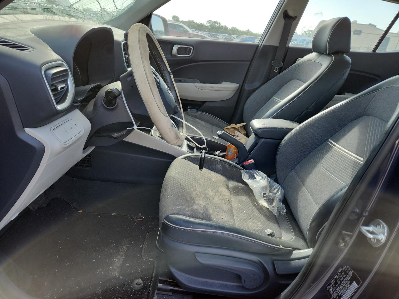 2020 Hyundai Venue Sel - Image 7