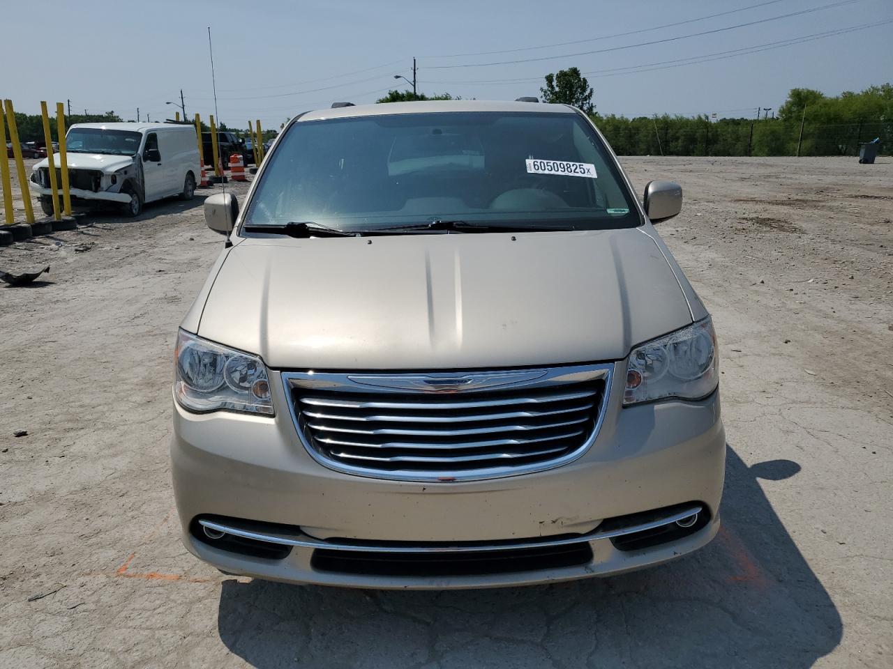 2015 Chrysler Town & Country Touring - Image 5