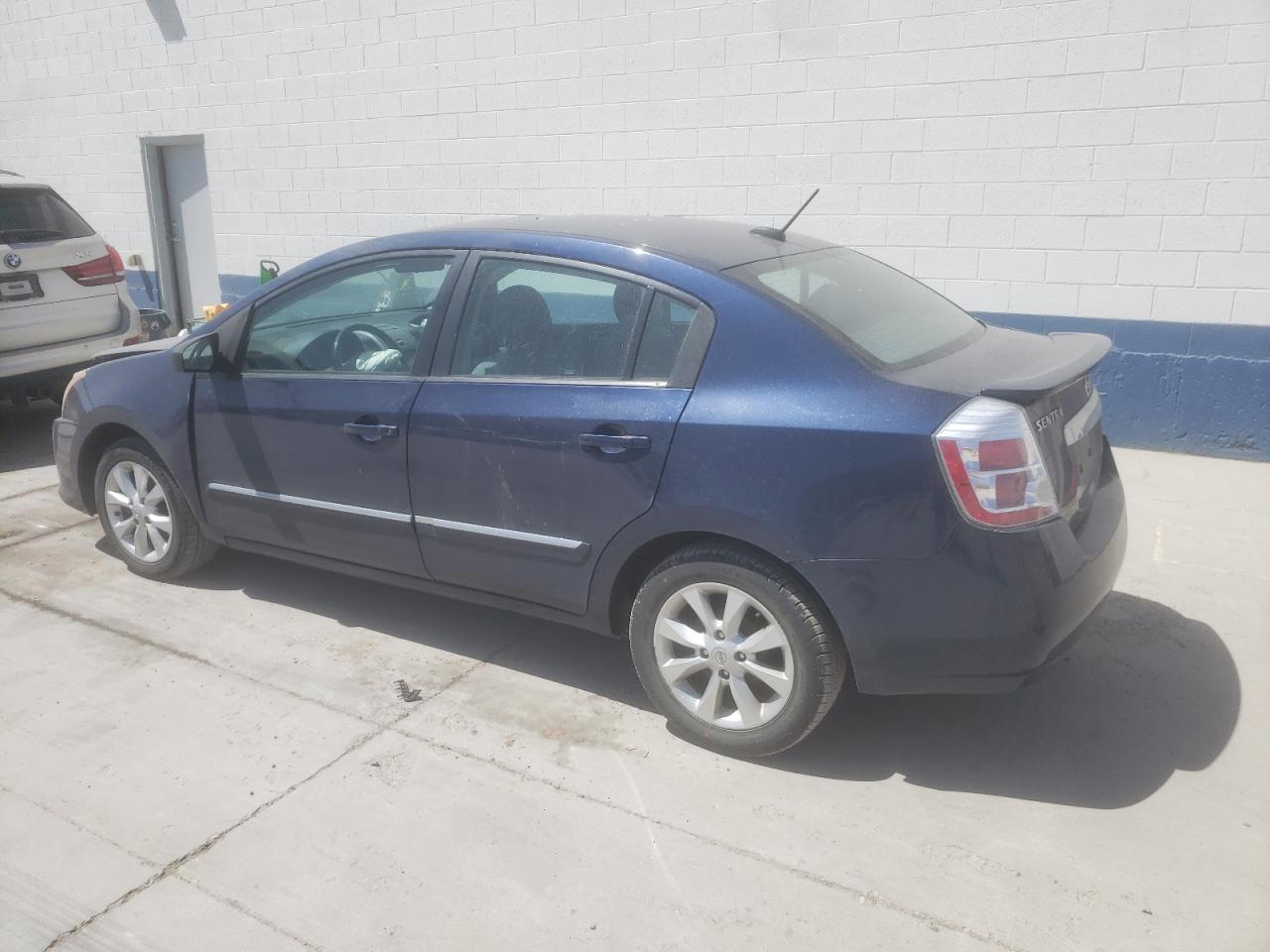 2011 Nissan Sentra 2.0 - Фото 2