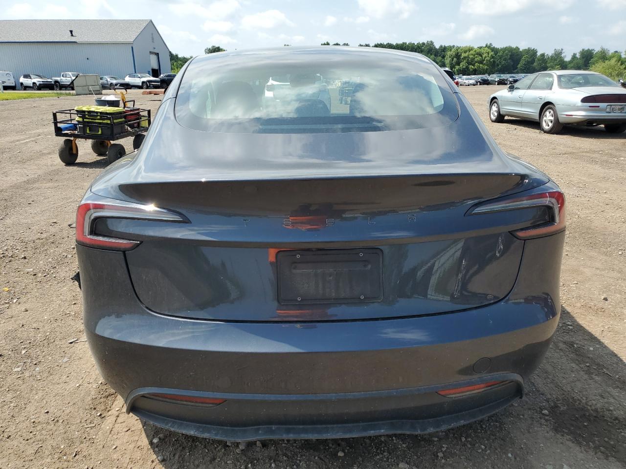 2024 Tesla Model 3 - Image 6