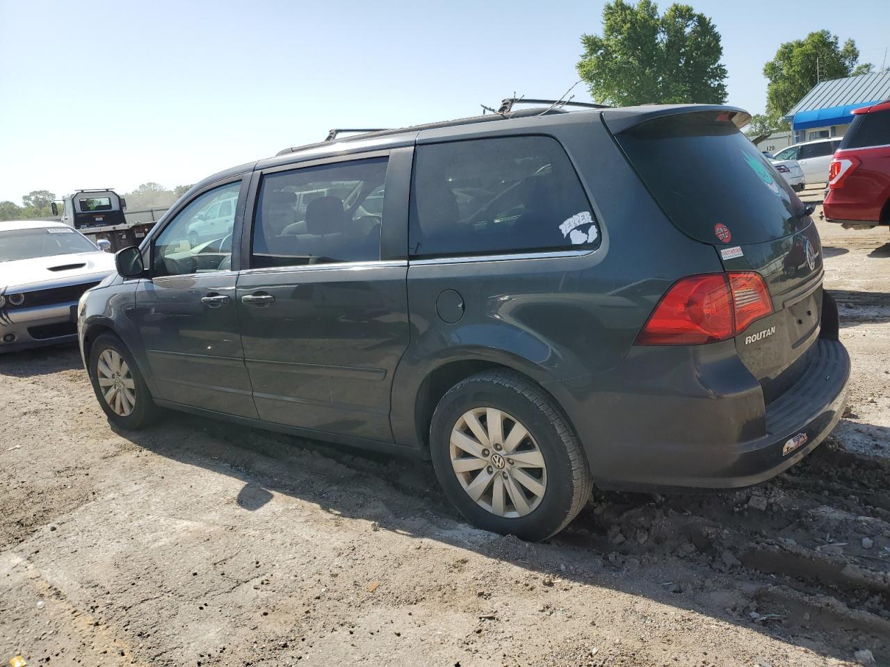2012 Volkswagen Routan Sel - Фото 2