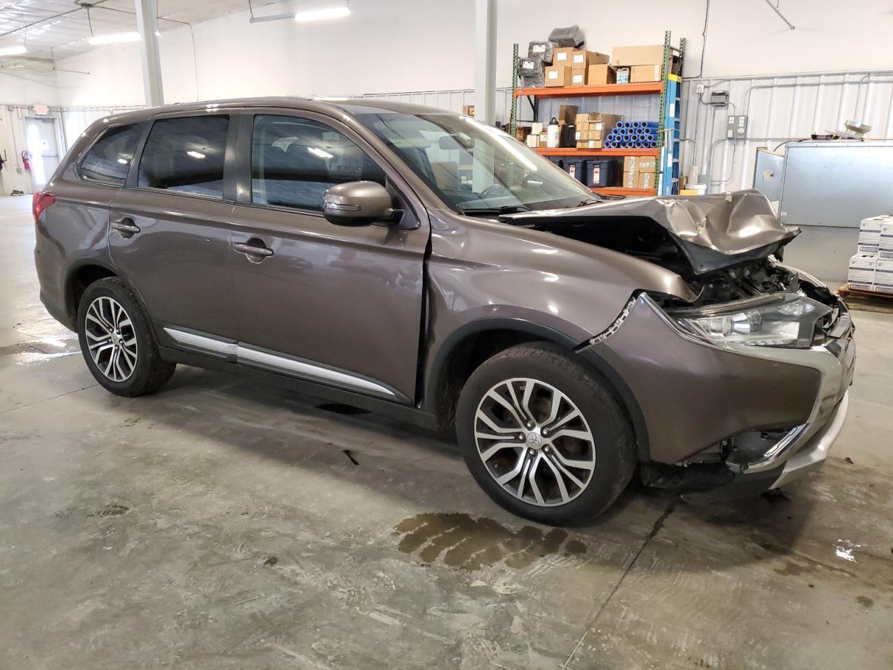 2017 Mitsubishi Outlander Se - Image 4