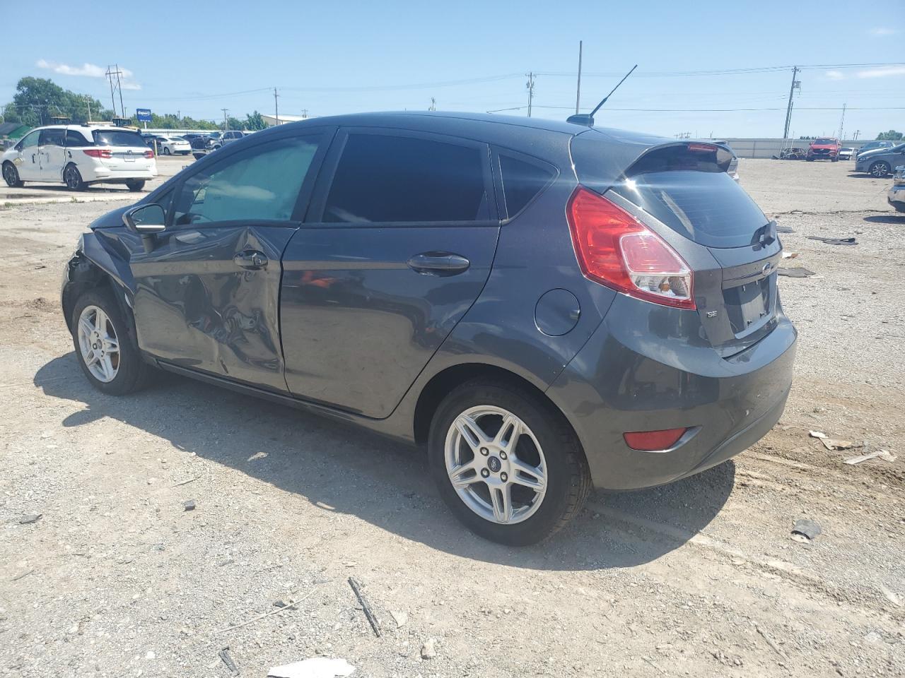 2019 Ford Fiesta Se - Фото 2