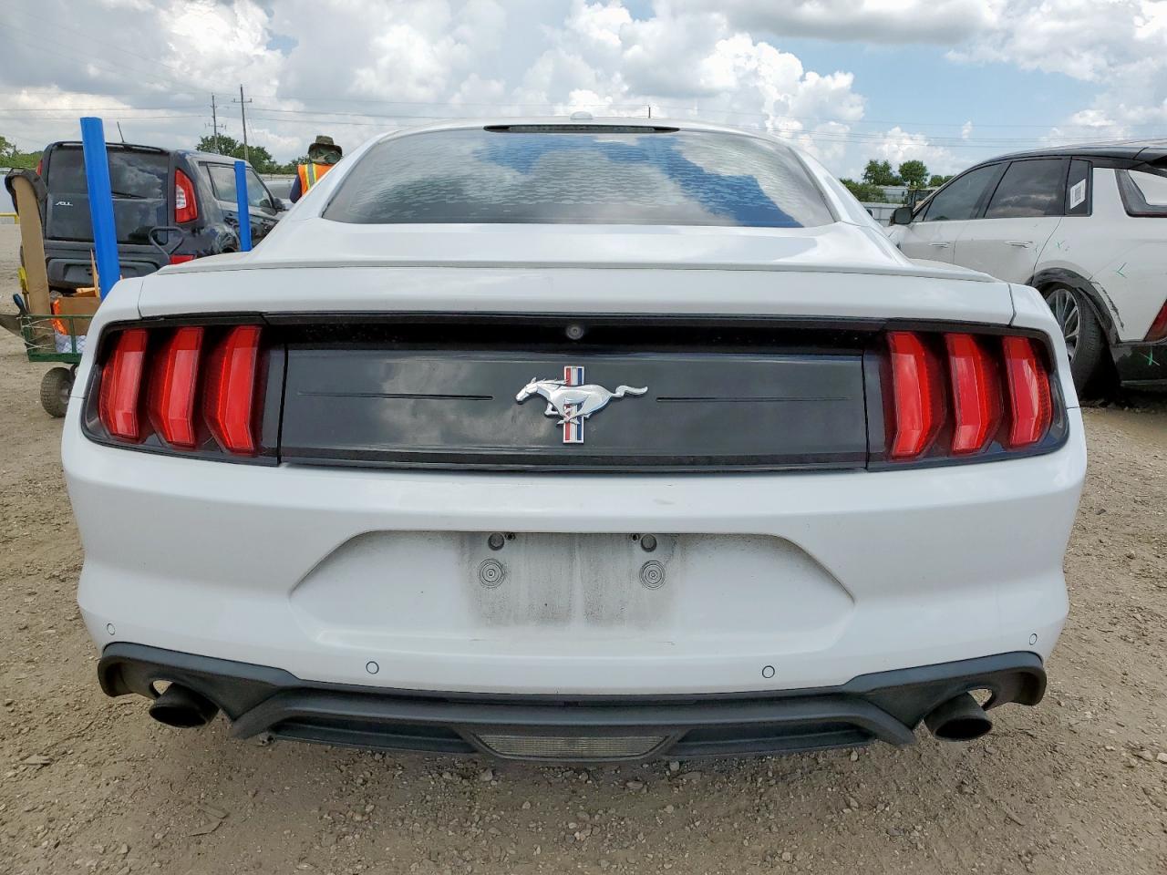 2019 Ford Mustang - Image 6