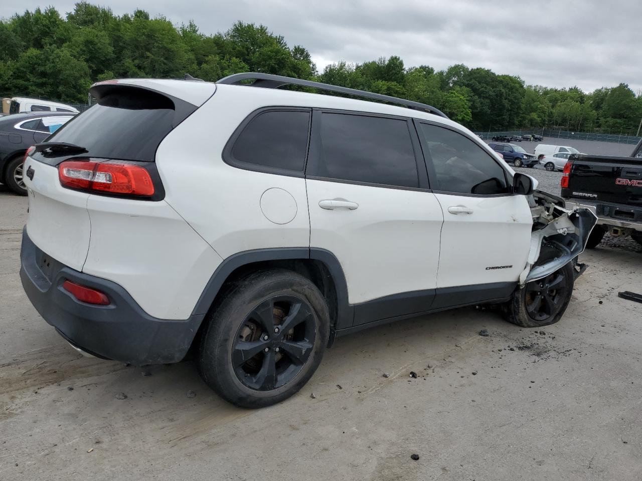 2015 Jeep Cherokee Latitude - Image 3